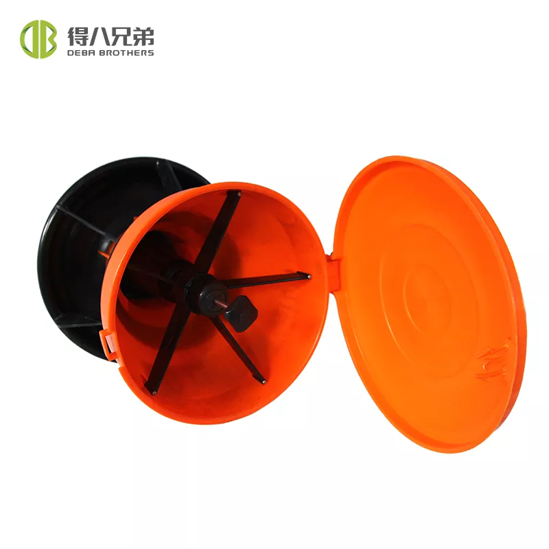 Automatický kŕmny žľab pre prasiatka